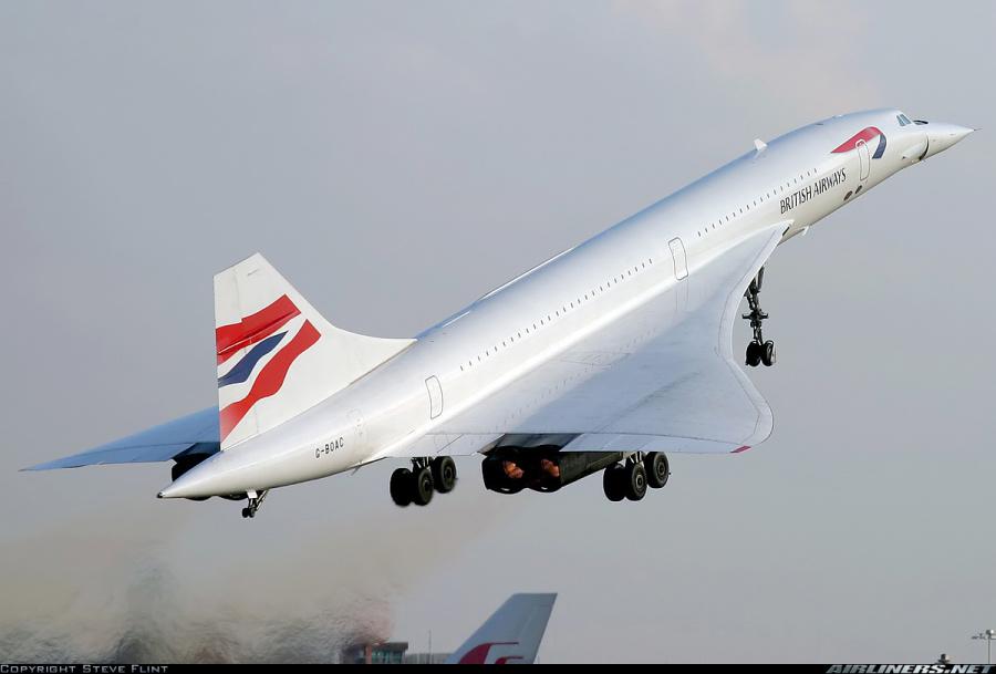 On this day in 2003, the famed supersonic passenger aircraft Concorde took its final flight after almost 30 years of service. The British Airways Concorde flew transatlantic, from New York JFK to London Heathrow. The Concorde was taken out of service following the horrific Air France crash in Paris in 2000, as well as increasingly inefficient operating costs.