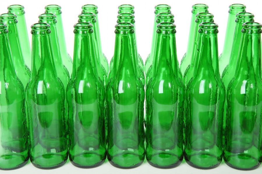 The energy from recycling one glass bottle can power a computer for 30 minutes.