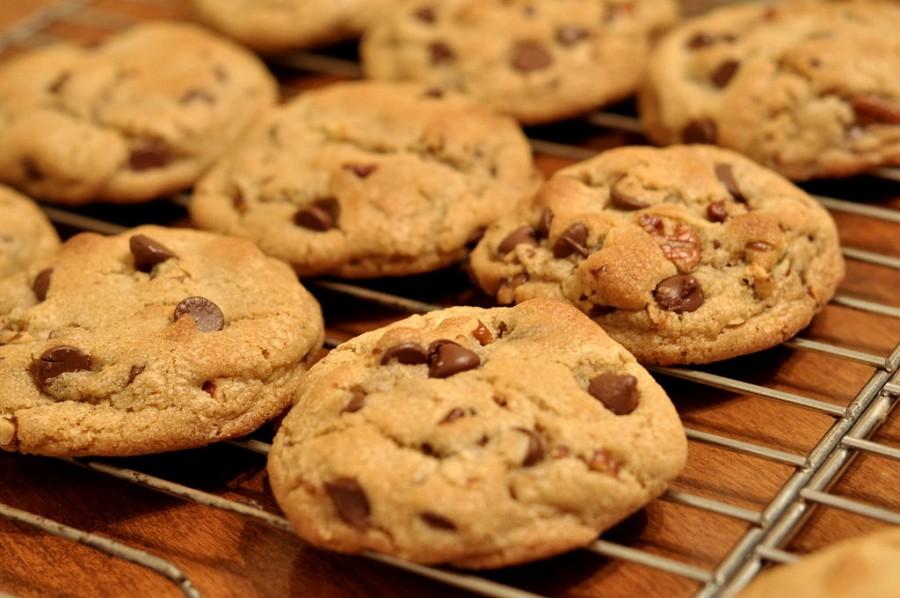 The average American eats 300 cookies annually.