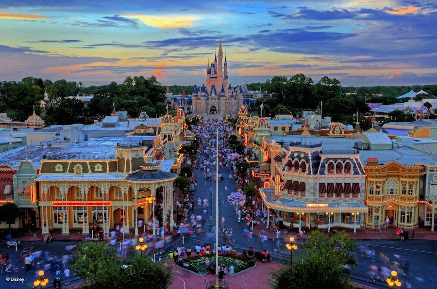 According to temporarytourist.com, an average of about 53,000 people visit Disney World each day.