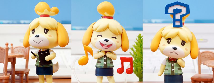 Isabelle welcomes all the players to the game and shows them around.