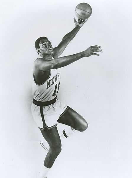 Willis Reed became the first Knicks player to player to have his number retired on this day on 1976