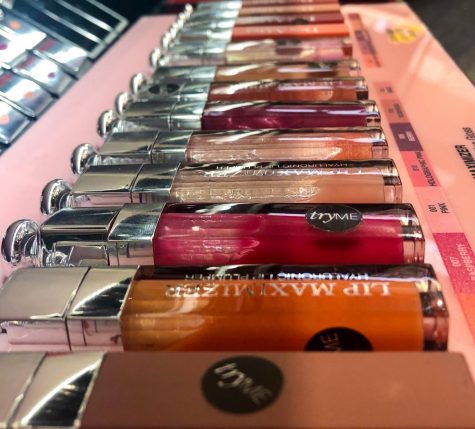 To keep customers interested, they display a variety of lip glosses to chose from