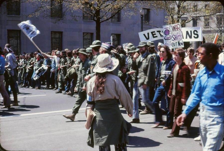 Vietnam_War_protest_in_Washington_DC_April_1971