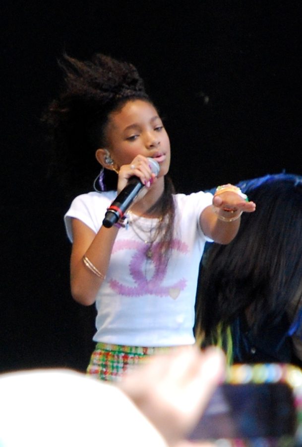 In 2011, during the White Houses Easter Egg Roll, Willow Smith, daughter of Will Smith and Jada Pinket Smith, sang Whip my hair.