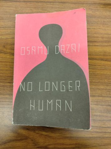 The semi-autobiographical story of No Longer Human It is considered Dazais best book.  It has graphic adaptations such as that of the mangaka Junji-ito.