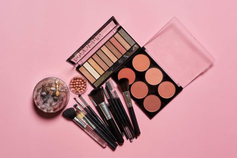 Ulta Beauty and Sephora are simultaneously having holiday sales. It can be hard to find the best deals in these sales. 