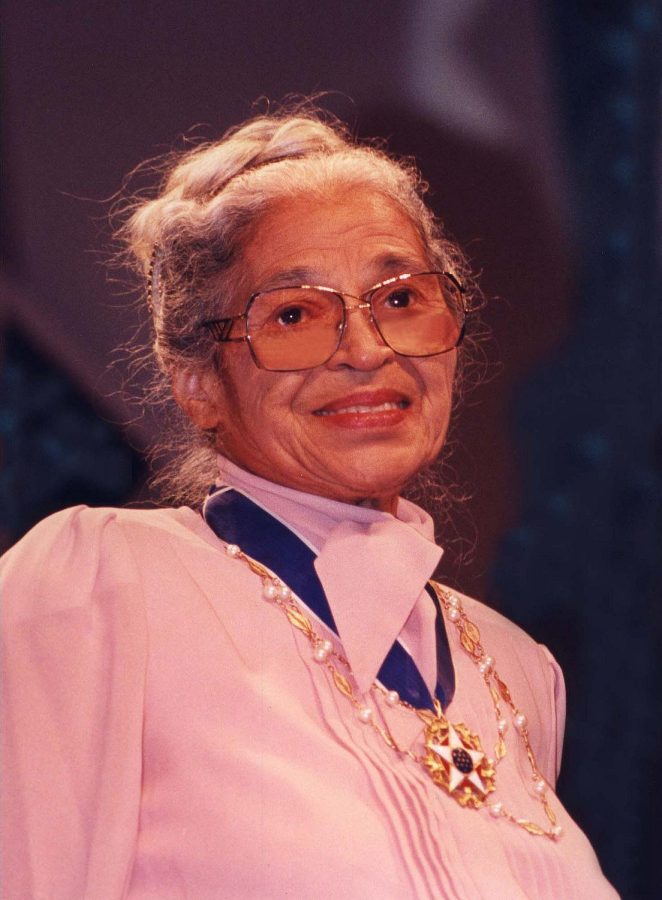 Passing+in+2005%2C+the+late+Rosa+Parks+was+a+famous+activist+during+the+civil+rights+movement.+Her+refusal+to+give+up+her+seat+for+a+white+passenger+in+1955+is+her+most+known+protest.+