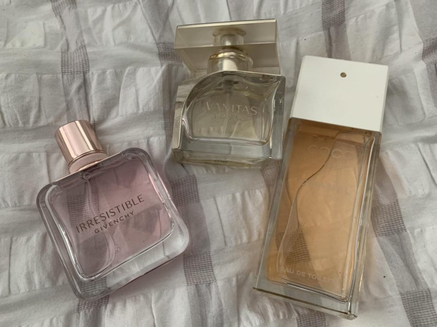 Both+Victoria+Secret+Pink+and+Bath+and+Body+Works%2C+has+been+around+for+over+twenty+years.++But+some+more+high+end+perfumes+have+been+around+for+decades+because+their+scent+never+goes+out+of+style.
