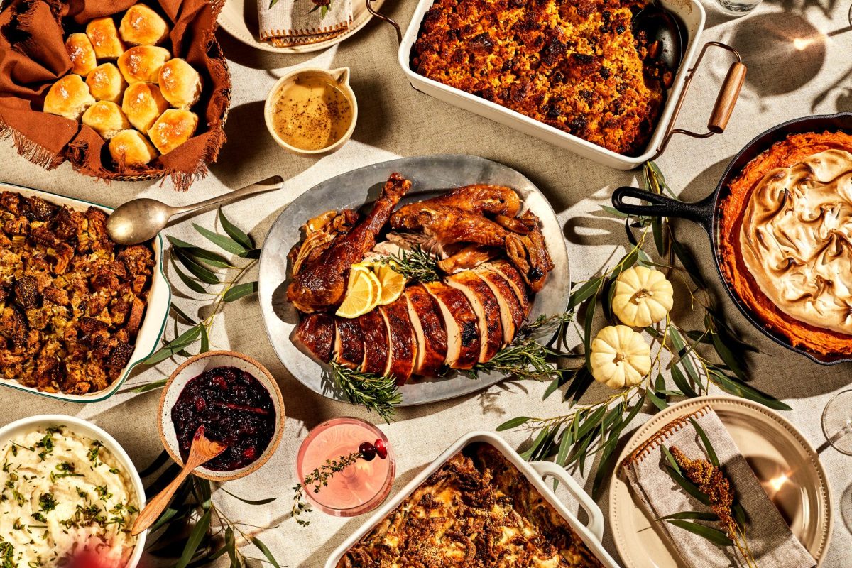 Replacing+deer+meat%2C+Turkey+became+the+tradition+main+Thanksgiving+dish+in+the+mid-19th+century