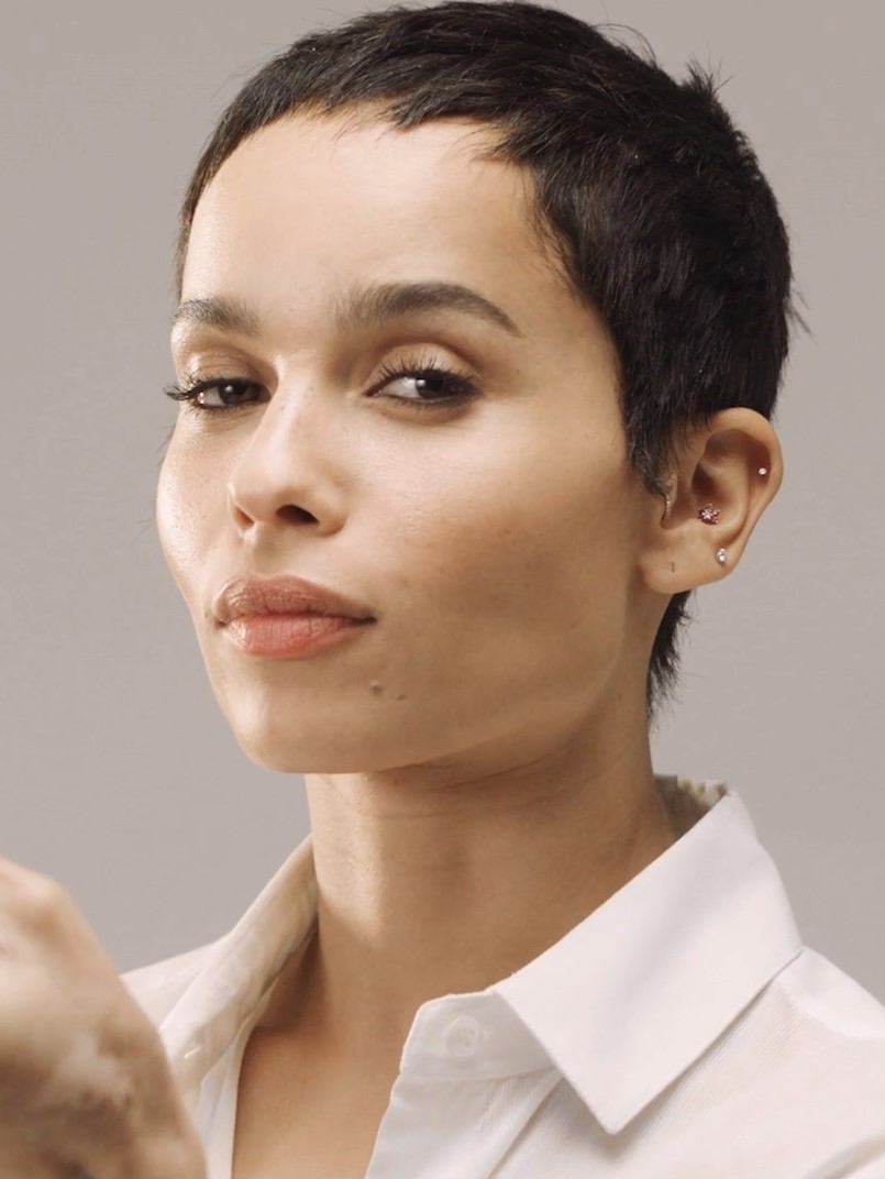 Zoë Kravitz fronts a punk-rock band called Elevator Fight, and before becoming a famous actress, she also studied acting at SUNY Purchase but left after a year to pursue her career in film and music, even modeling for Vera Wang. 