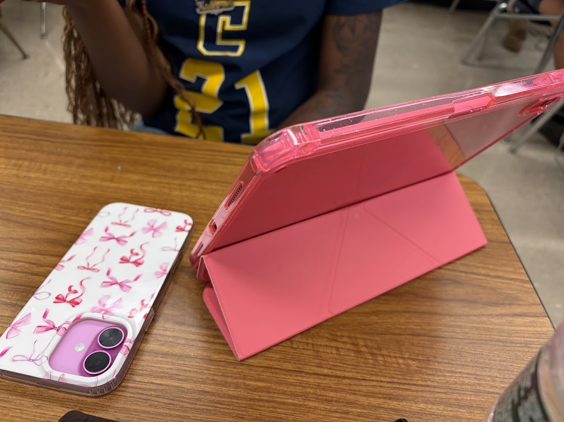"In a teacher survey, 90% of respondents support policies prohibiting phone use during instructional time." 