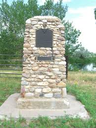 May 25 - A thousand pioneers head West on the Oregon Trail
