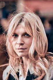  She got into acting because her father, Étienne Guichard, is an established theatre director and actor. He gave her her first acting job when she was 14 years old so they could spend more time together.