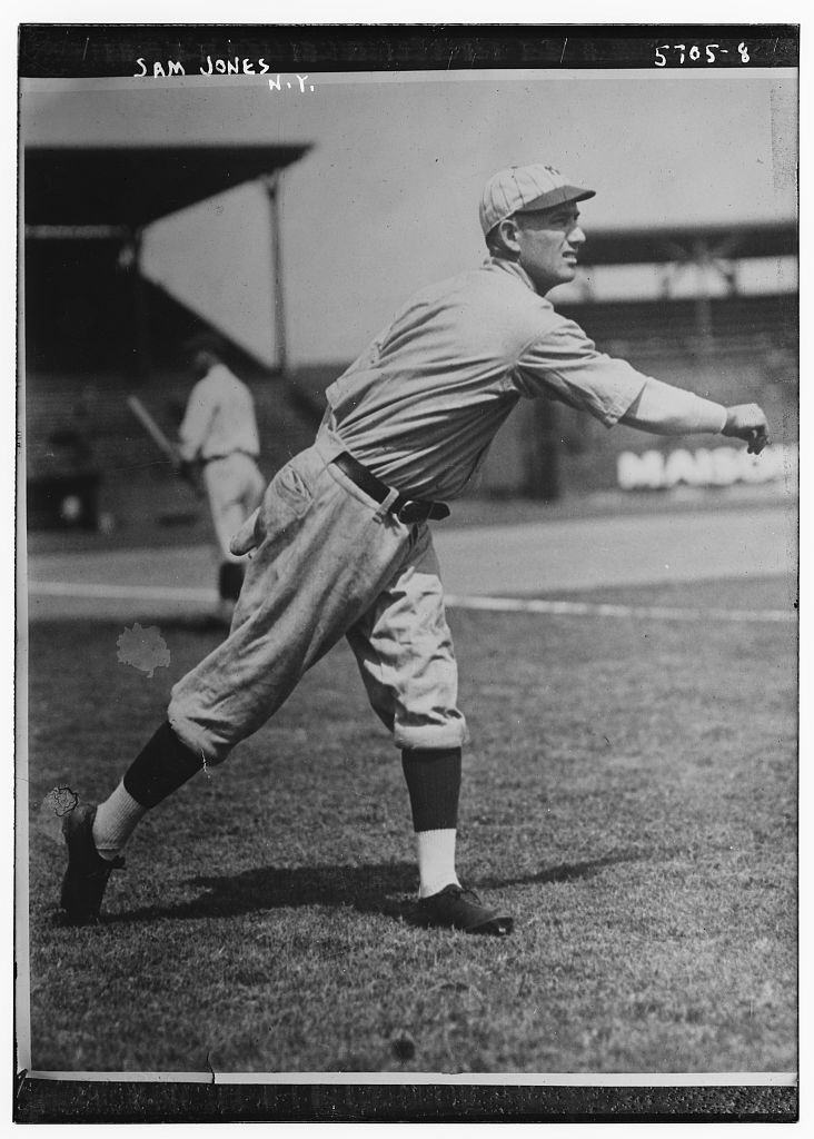Jones played for the cubs. He passed in 1971. 